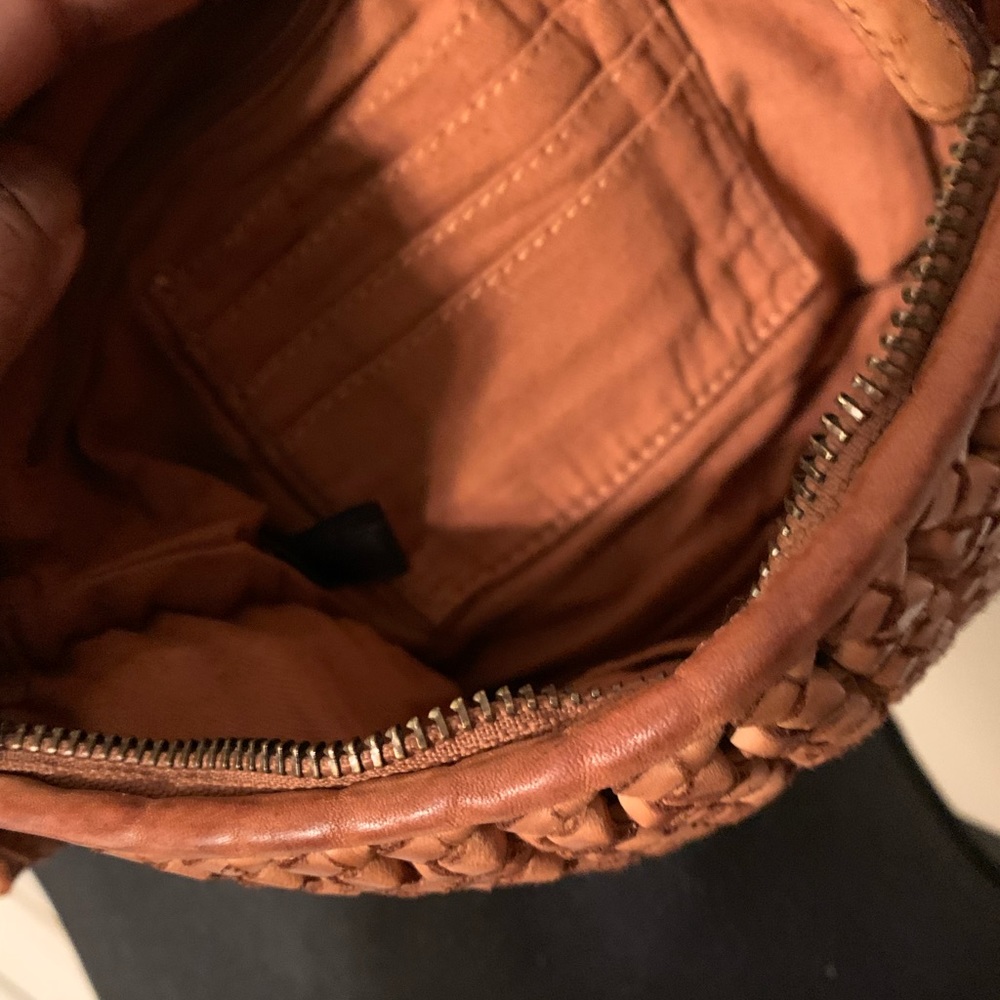 Woven leather adjustable straps small purse